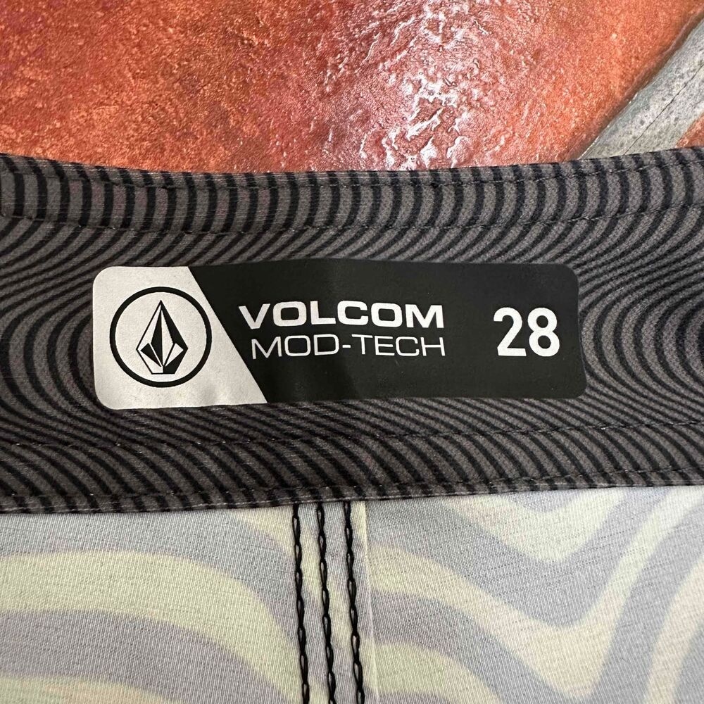 NWT Volcom Mens Colorful Wavy Pattern Drawstring Mod-Tech Boardshorts Size 28 - Picture 6 of 16